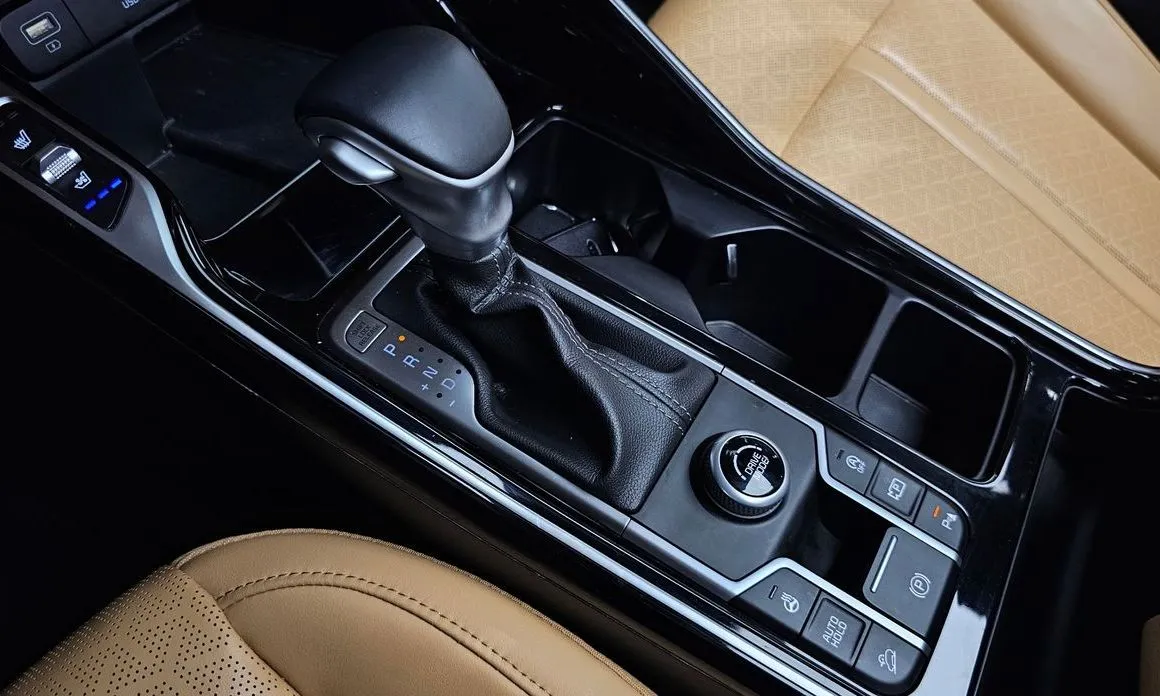 Kia Sorento — фото 7