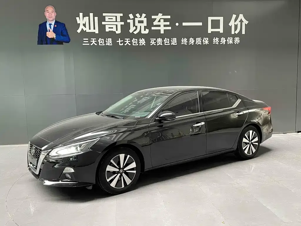 Nissan Teana — фото 1