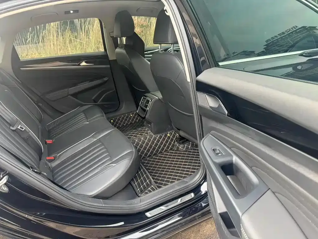 Volkswagen Passat — фото 5