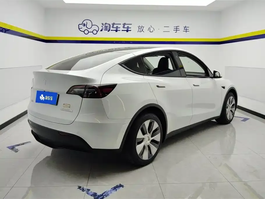 Tesla Model Y — фото 4