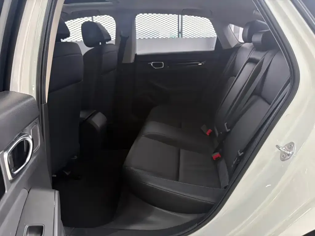 Honda Civic 2024 из CN, фото 2