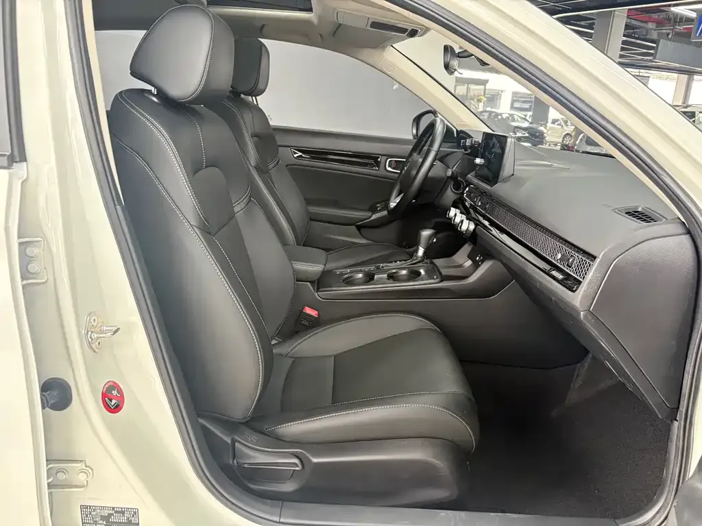 Honda Civic 2024 из CN, фото 3