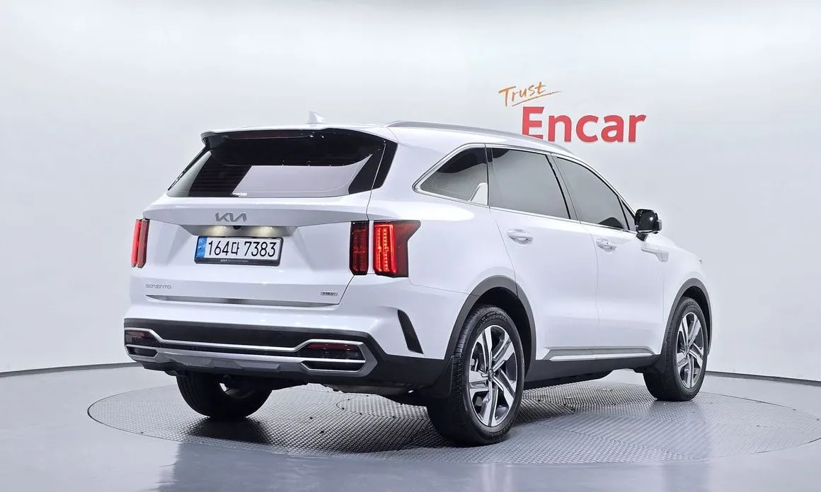 Kia Sorento — фото 5