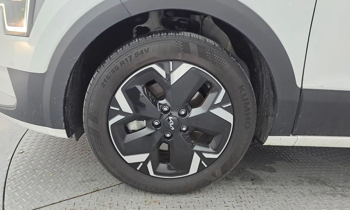 Kia Niro — фото 10