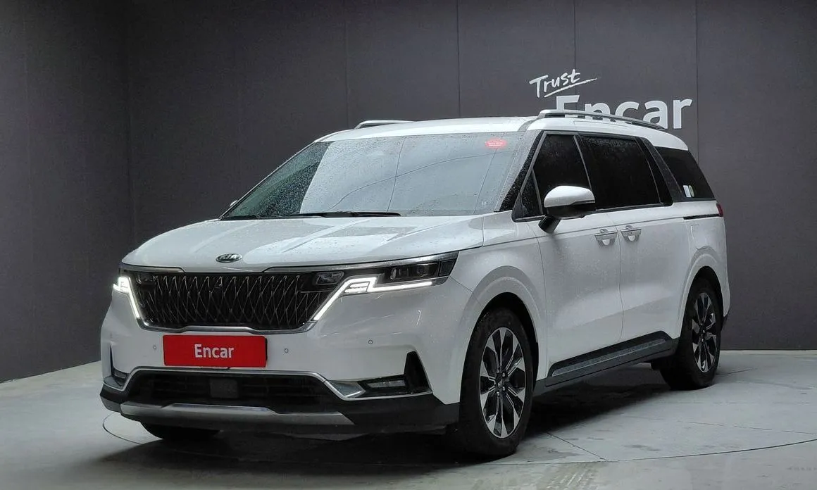 Kia Carnival — фото 1