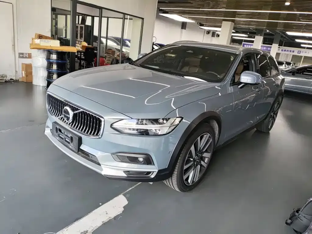 Volvo V90 — фото 1