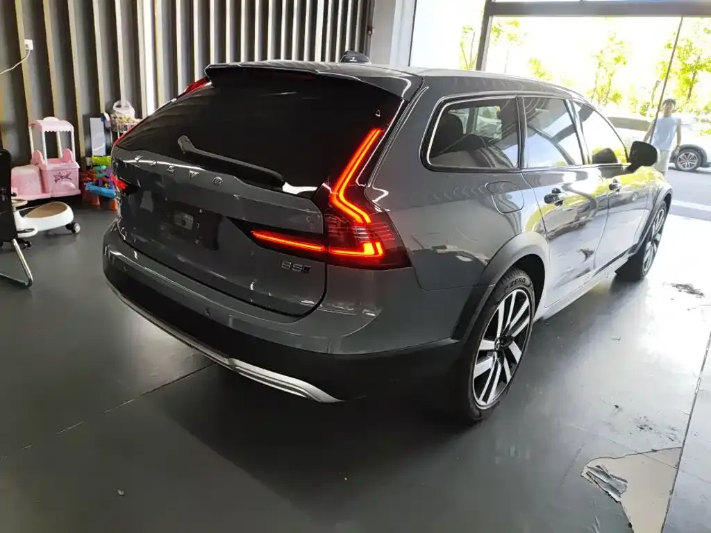 Volvo V90 — фото 3