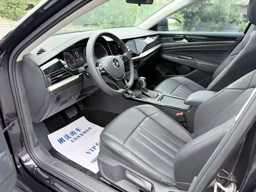 Volkswagen Passat 2021 из CN, фото 8