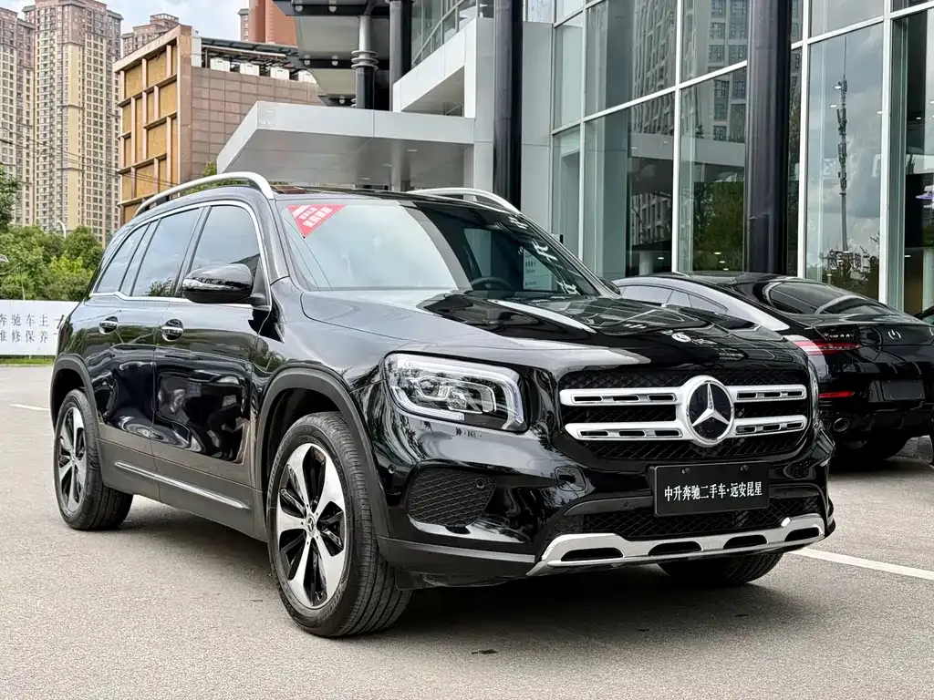 Mercedes-Benz GLB — фото 7