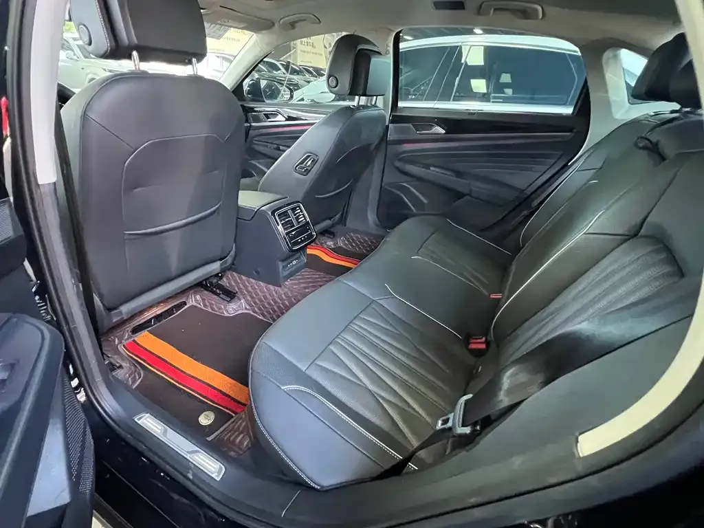 Volkswagen Passat — фото 3