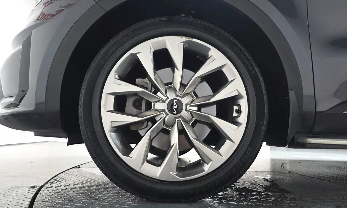 Kia Sorento — фото 9