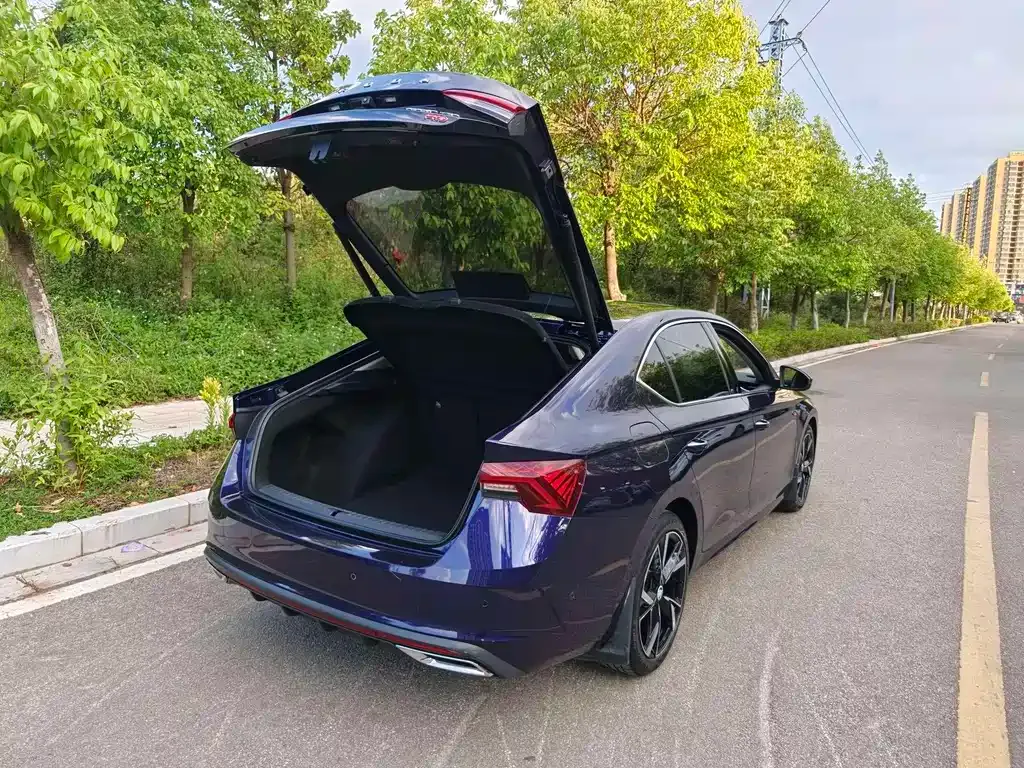 Skoda Octavia — фото 3