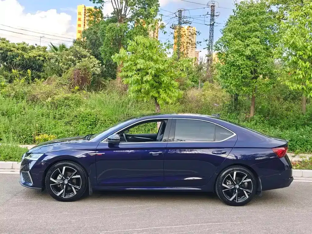 Skoda Octavia — фото 5