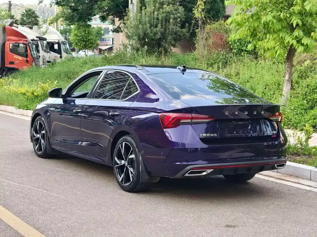 Skoda Octavia — фото 7