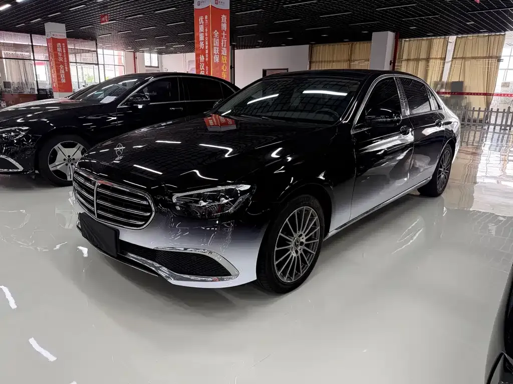Mercedes-Benz E-Class — фото 1