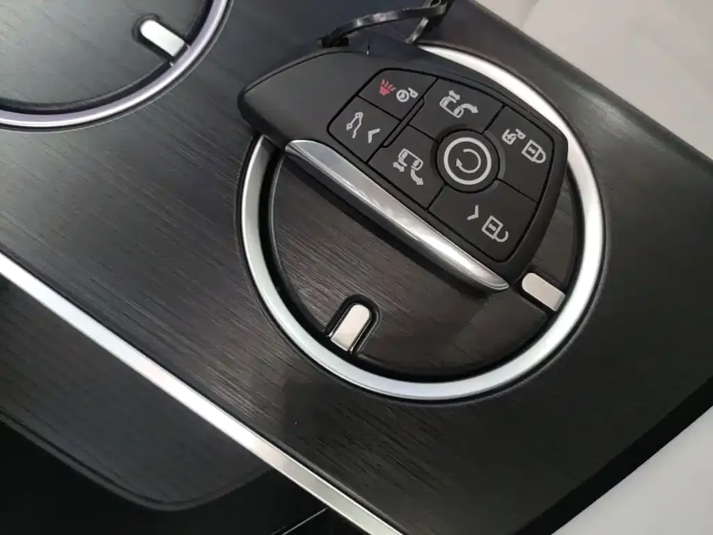 Buick GL8 Hybrid — фото 2
