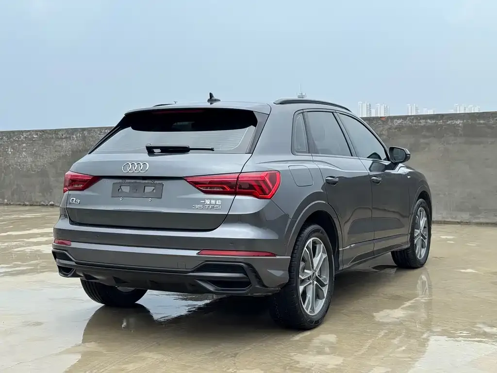 Audi Q3 — фото 10
