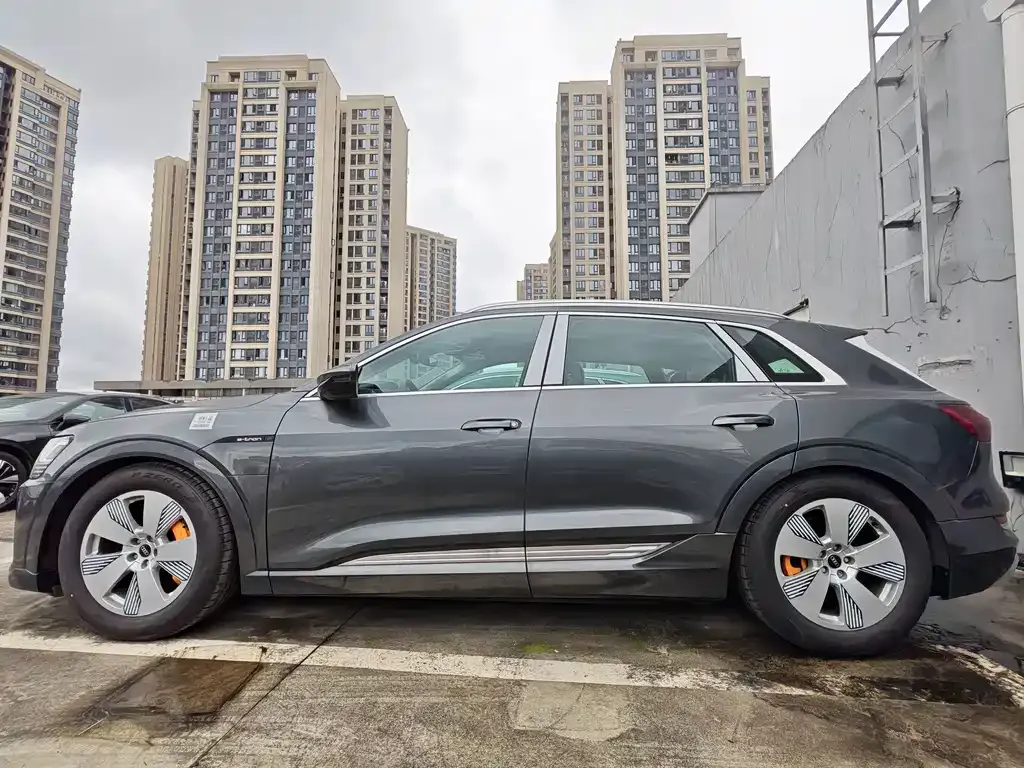 Audi e-tron 2026 из CN, фото 7