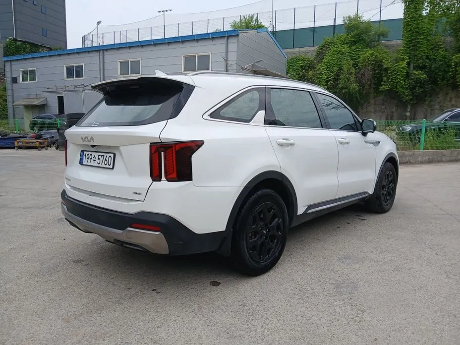 Kia Sorento — фото 4