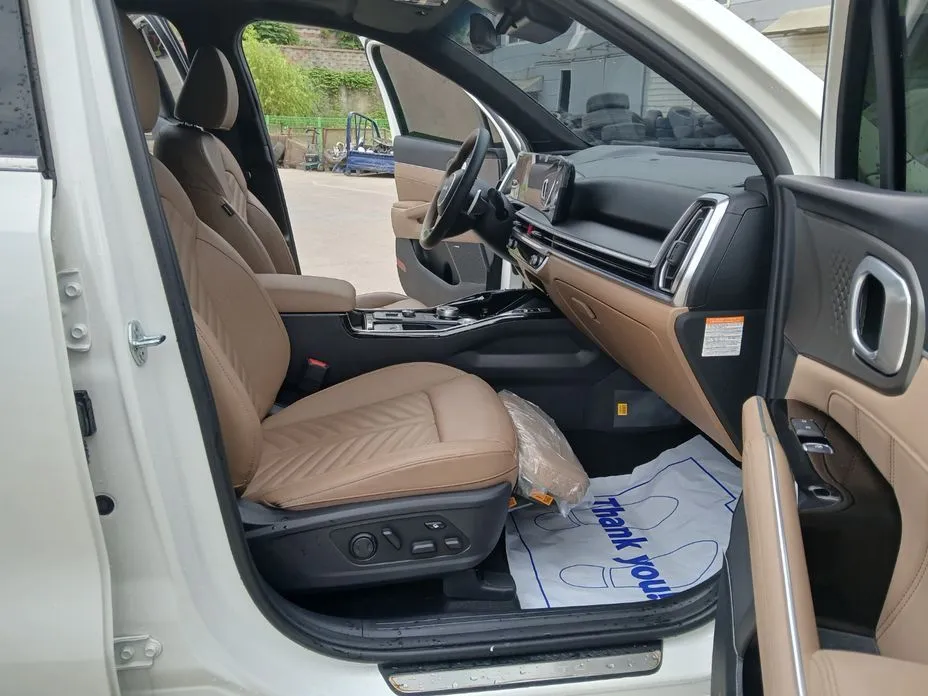 Kia Sorento — фото 8