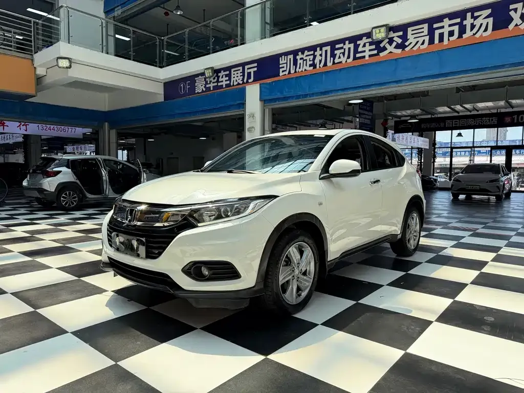 Honda Vezel — фото 1