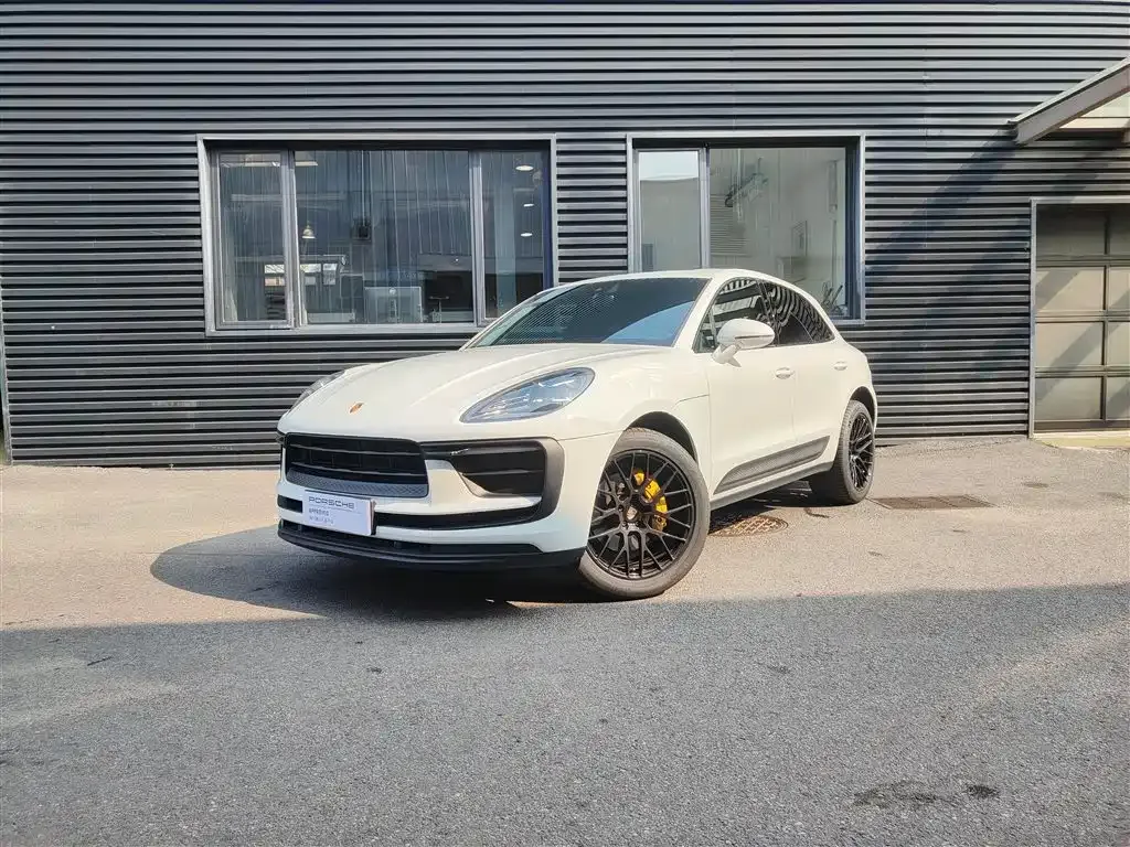 Porsche Macan — фото 1