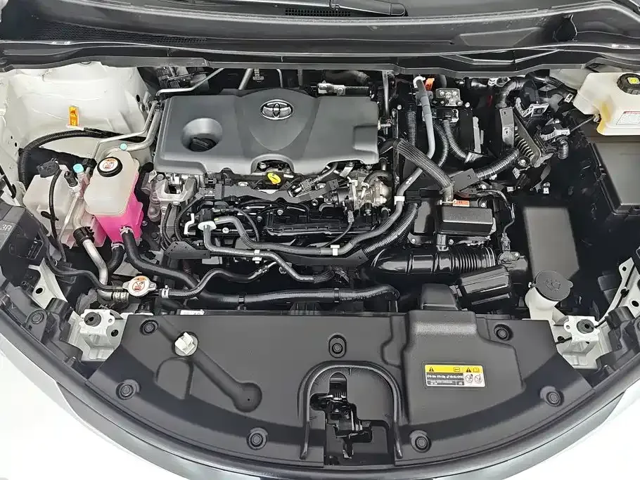 Toyota Sienna — фото 2