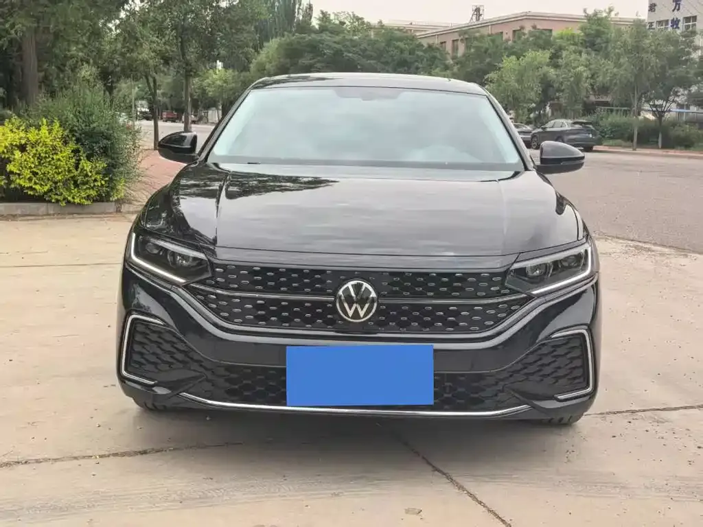 Volkswagen Passat — фото 8