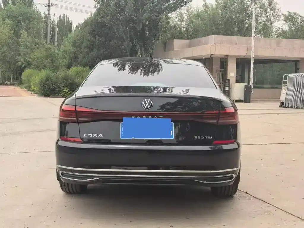 Volkswagen Passat — фото 3