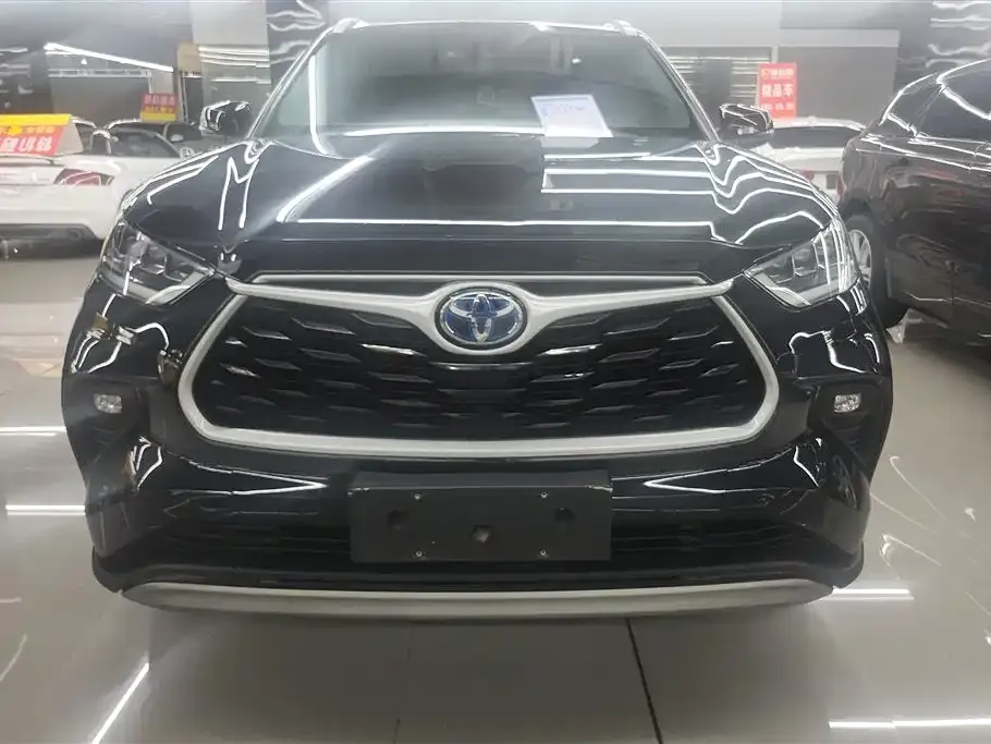 Toyota Highlander — фото 4