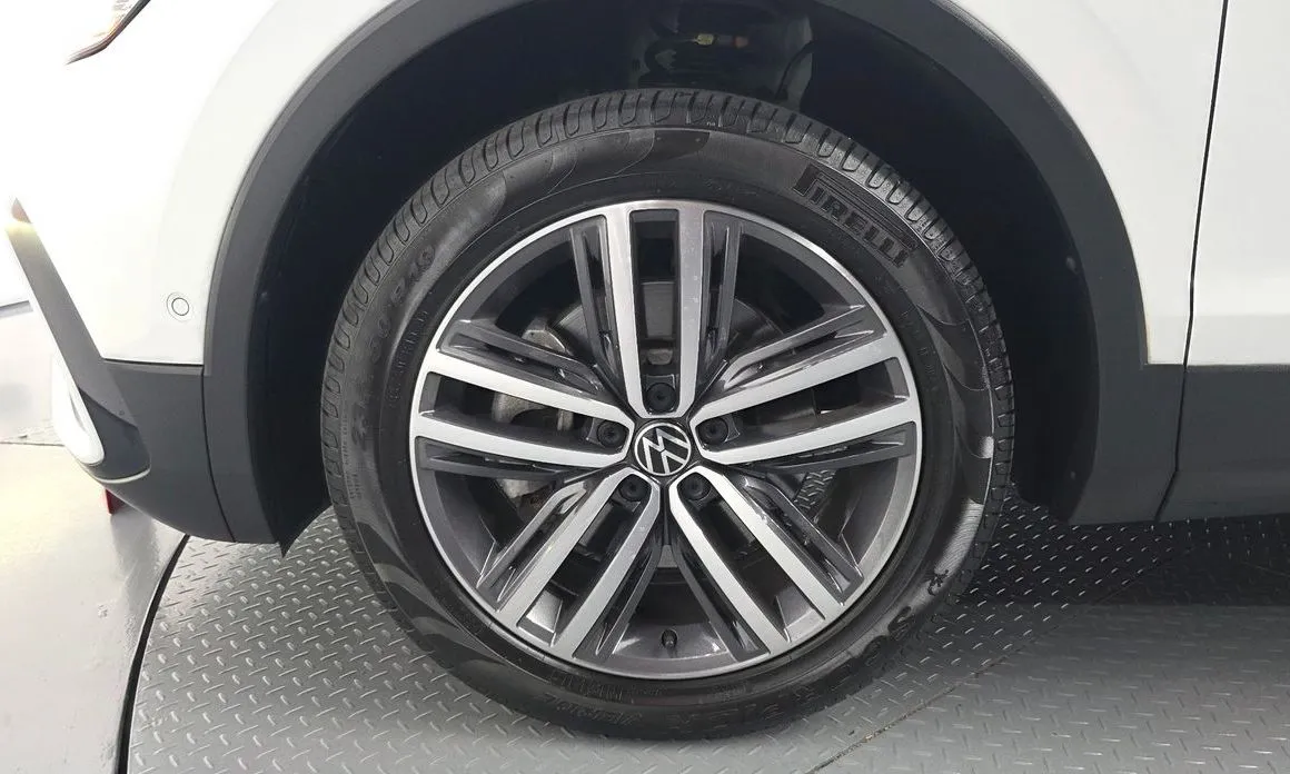 Volkswagen Tiguan — фото 6