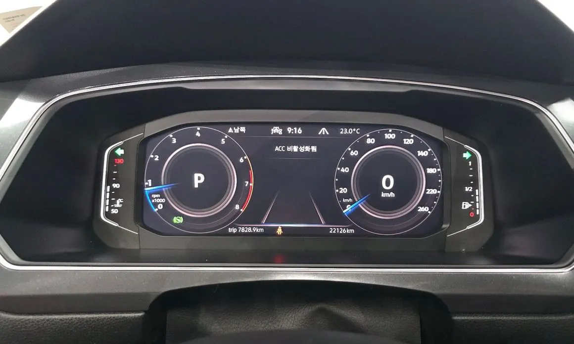 Volkswagen Tiguan — фото 10