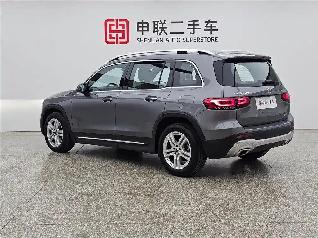 Mercedes-Benz GLB — фото 10