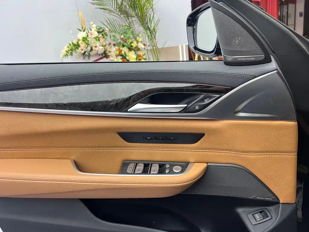 BMW 6 Series GT — фото 9