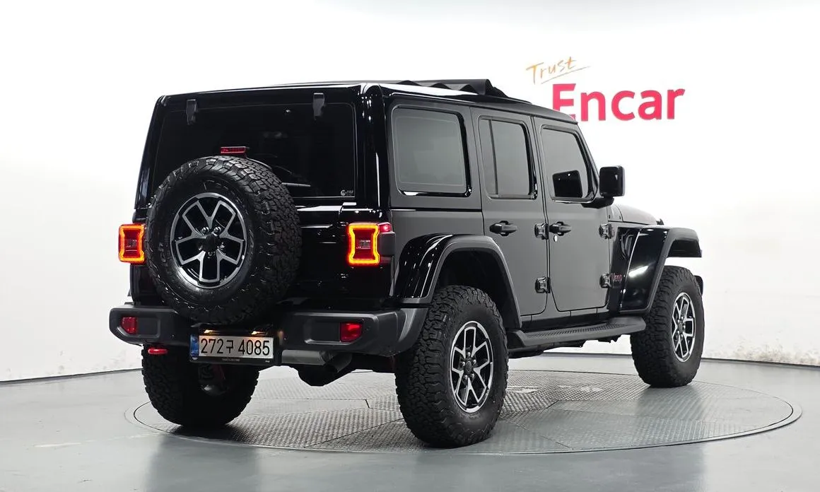 Jeep Wrangler — фото 7