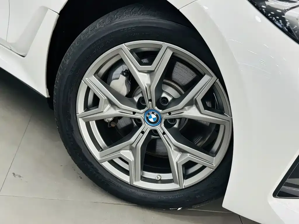 BMW i3 — фото 5