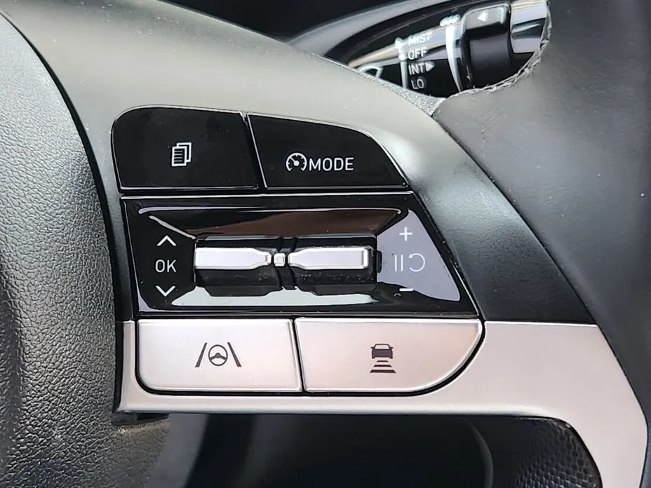Hyundai AVANTE — фото 9