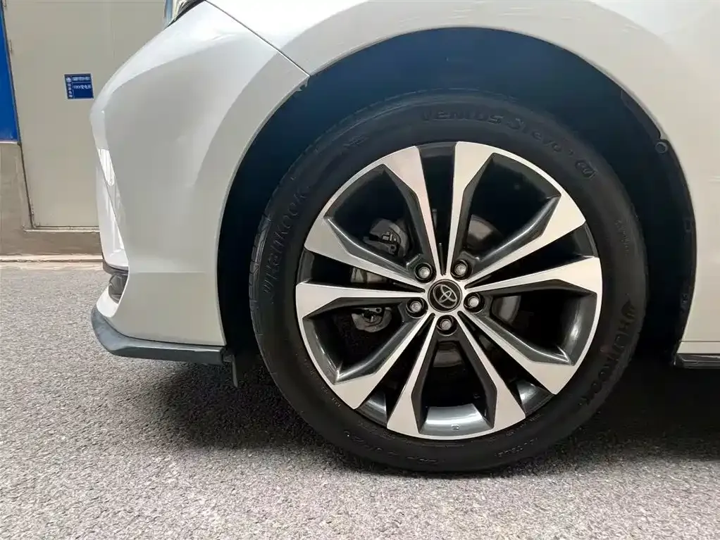 Toyota Granvia — фото 9