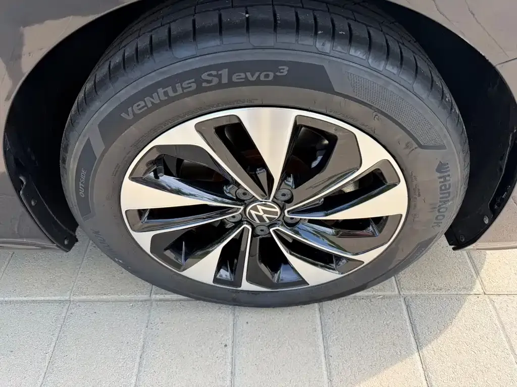 Volkswagen Passat — фото 5