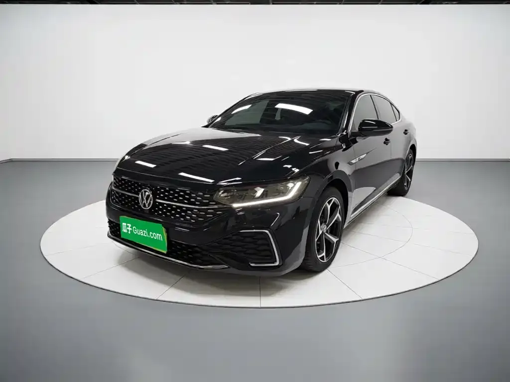 Volkswagen Passat — фото 4