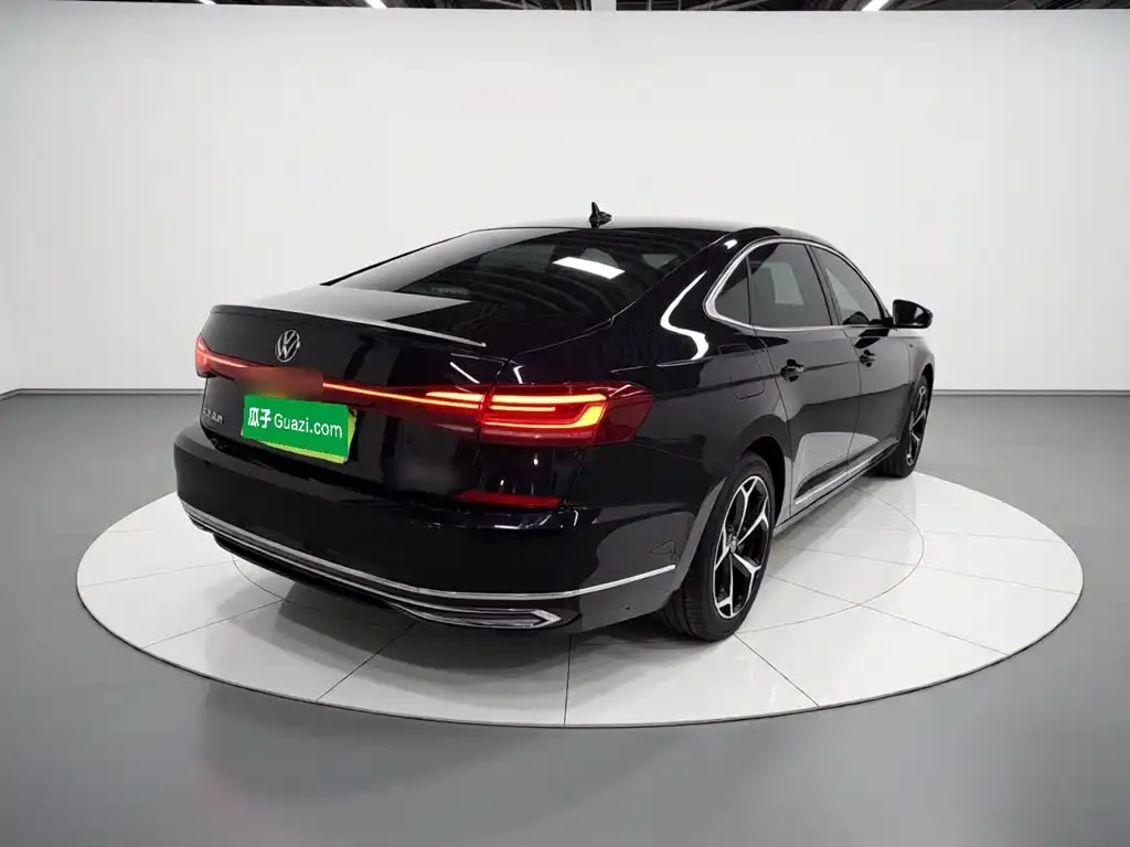 Volkswagen Passat — фото 5