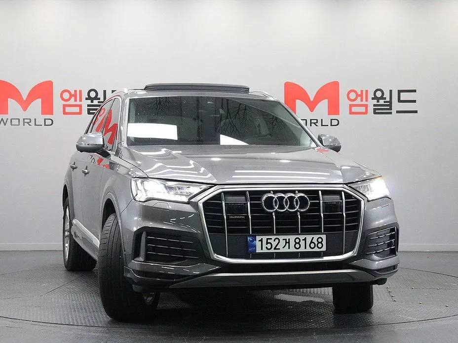 Audi Q7 — фото 9