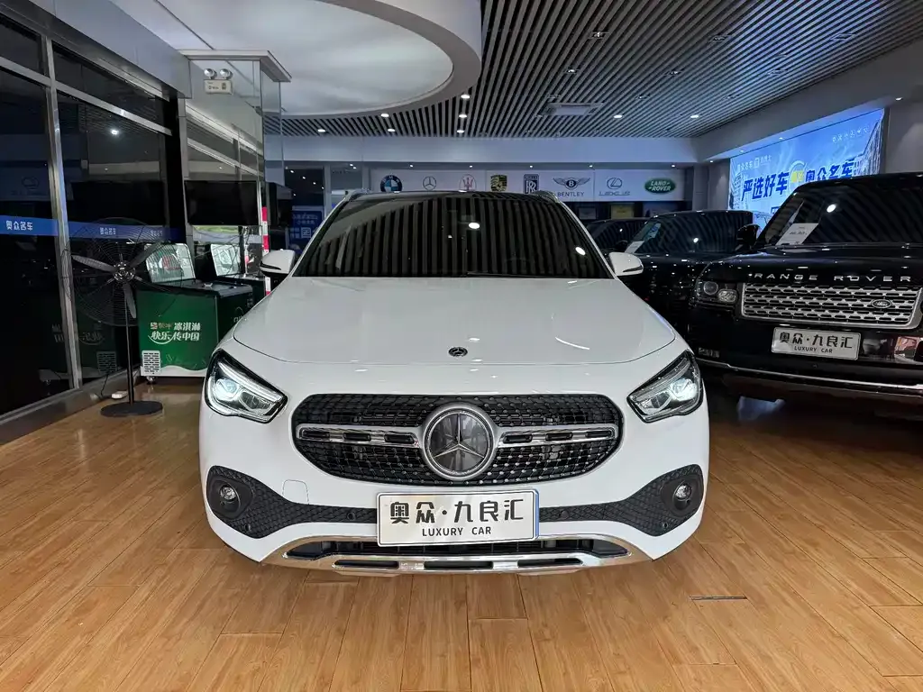 Mercedes-Benz GLA — фото 6
