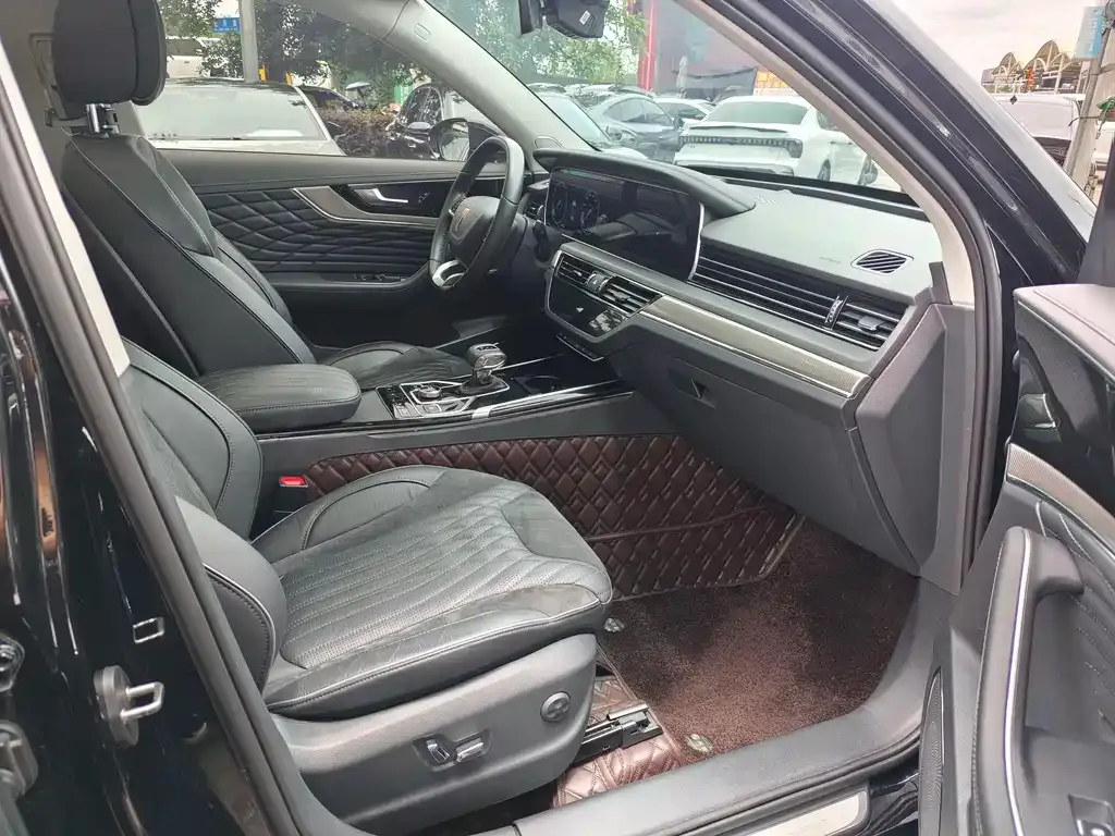 Hongqi HS5 2023 из CN, фото 2