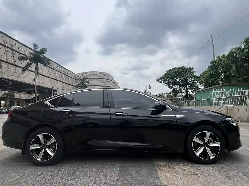 Buick Regal — фото 2