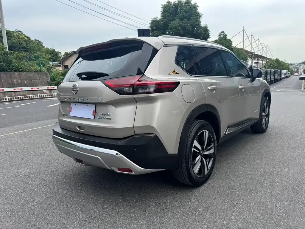 Nissan X-Trail — фото 3