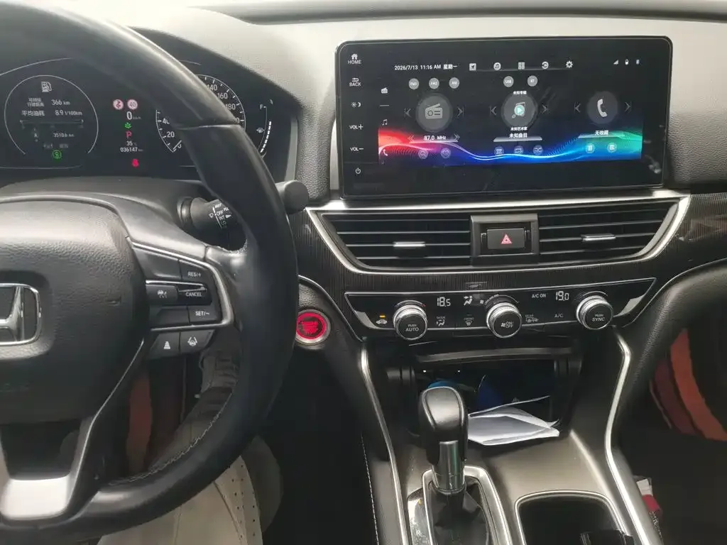 Honda Accord — фото 10