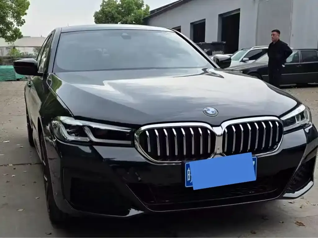 BMW 5 Series — фото 10