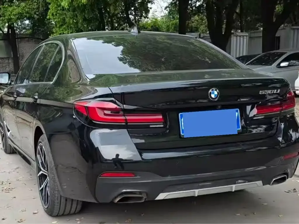 BMW 5 Series — фото 2