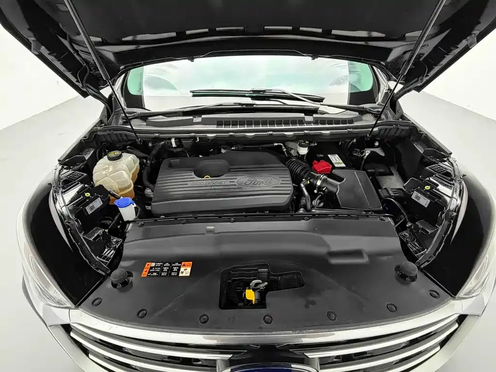 Ford Edge — фото 10